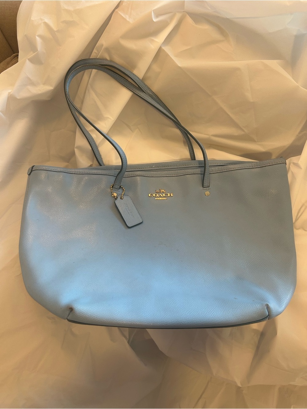 Coach crossgrain Leather city zip Tote has wear stains loose threads